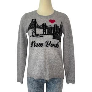 Neiman Marcus Cashmere Pullover Crew Neck Sweater in New York Graphic Gray XS